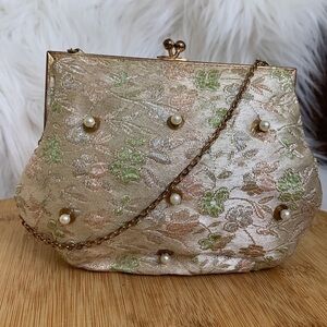 Vintage Ivory Embroidered Beaded Small Kiss Lock Chain Strap Mini Evening Bag